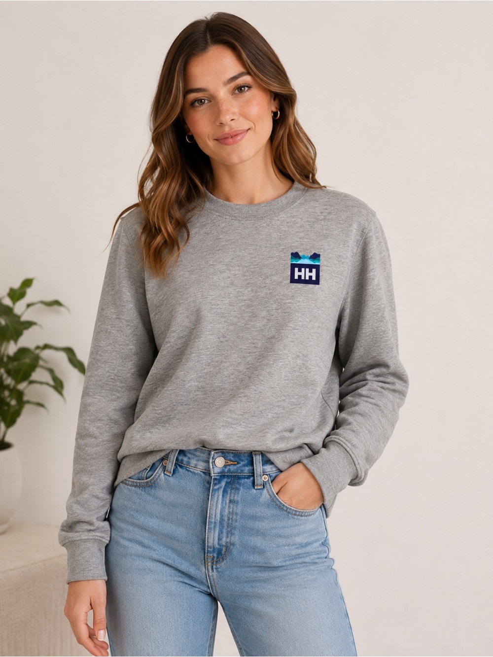 Helly Hansen Women’s Grey Crewneck Sweatshirt Large | Logo Pullover Casual